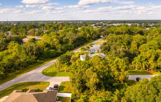 Treed Buildable Florida Lot On Quiet Street With Power – Only 5 Minutes to Walmart, Walgreens, and More!